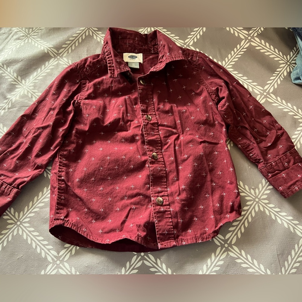 Boys Old Navy Burgundy button downn shirt size 2T